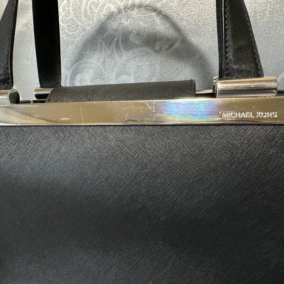 MICHAEL KORS WOMEN’S TILDA SAFFIANO LEATHER MEDIUM TOTE BLACK Used with … - Picture 3 of 16